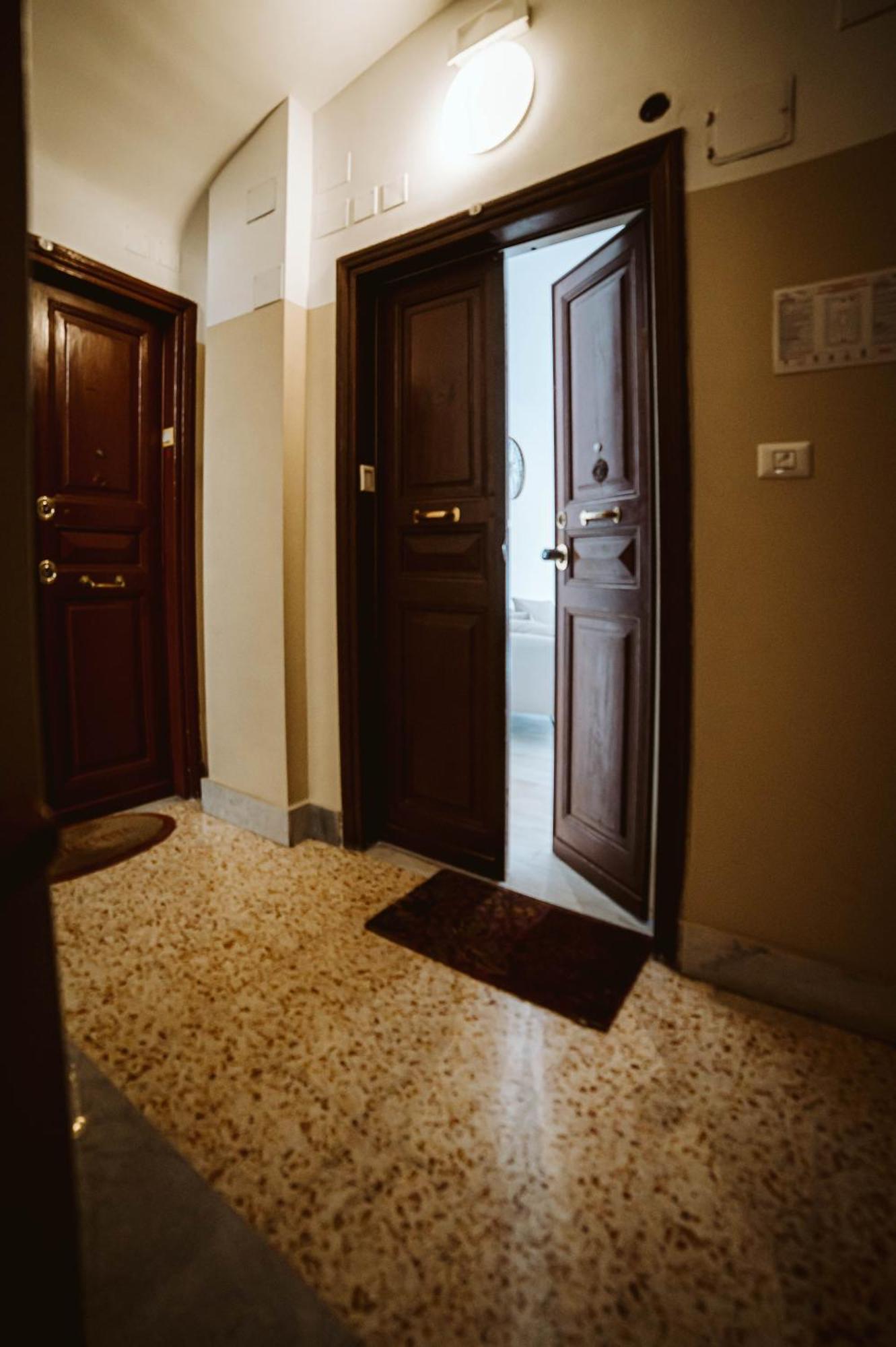 Colosseo Cozy Rooms B&B 罗马 外观 照片